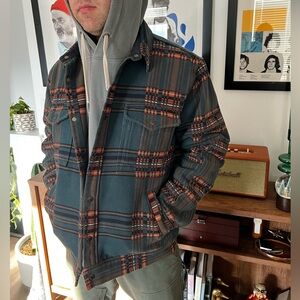 Men’s Filson Beartooth Camp Jacket size M - Like New